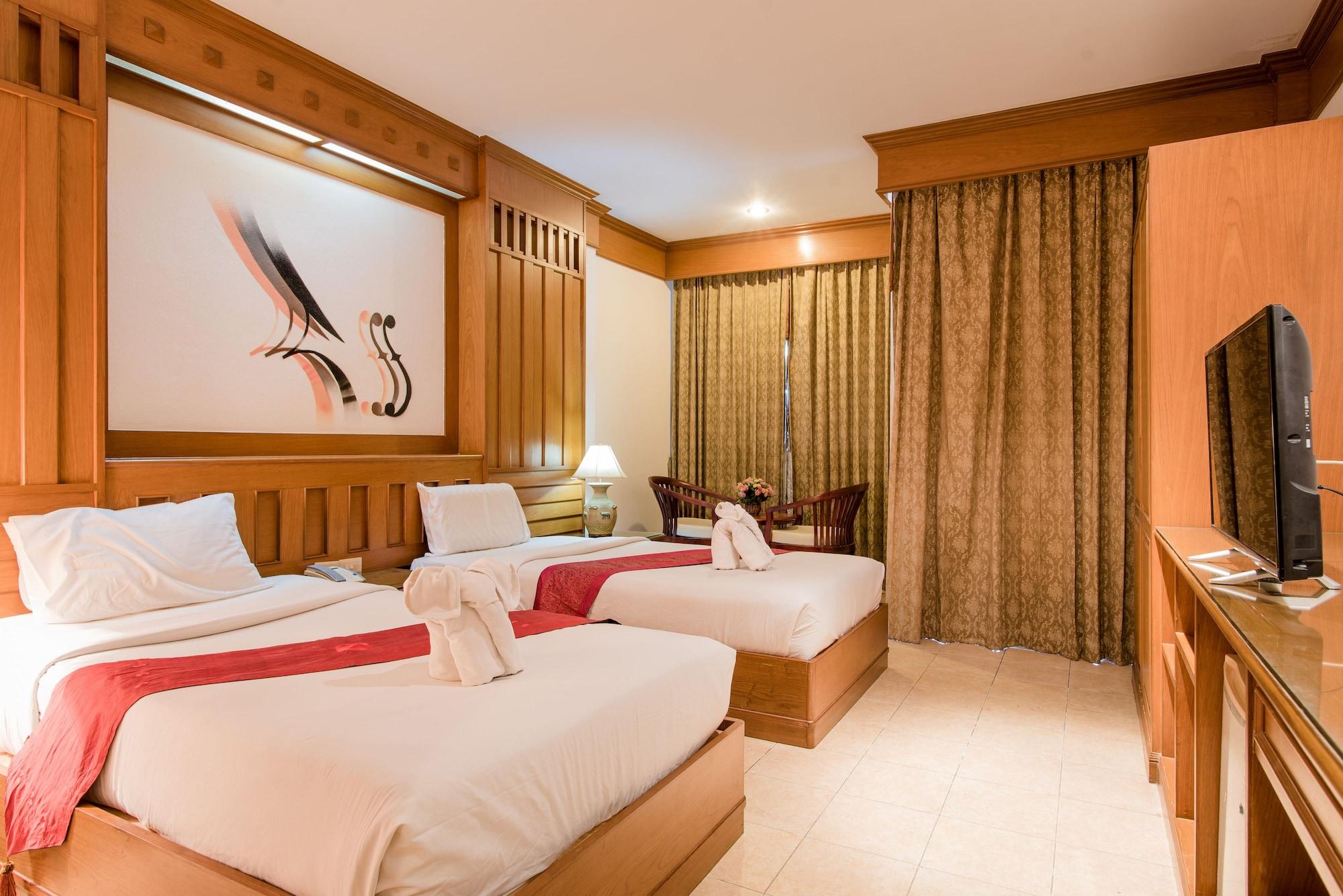 Cello Hotel Patong Esterno foto