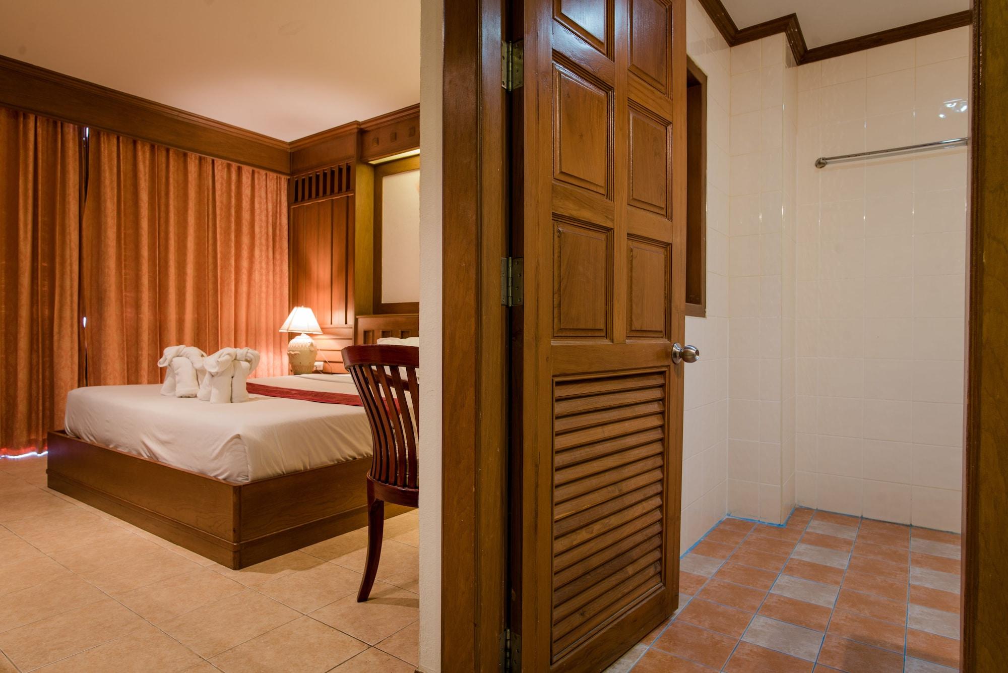 Cello Hotel Patong Esterno foto
