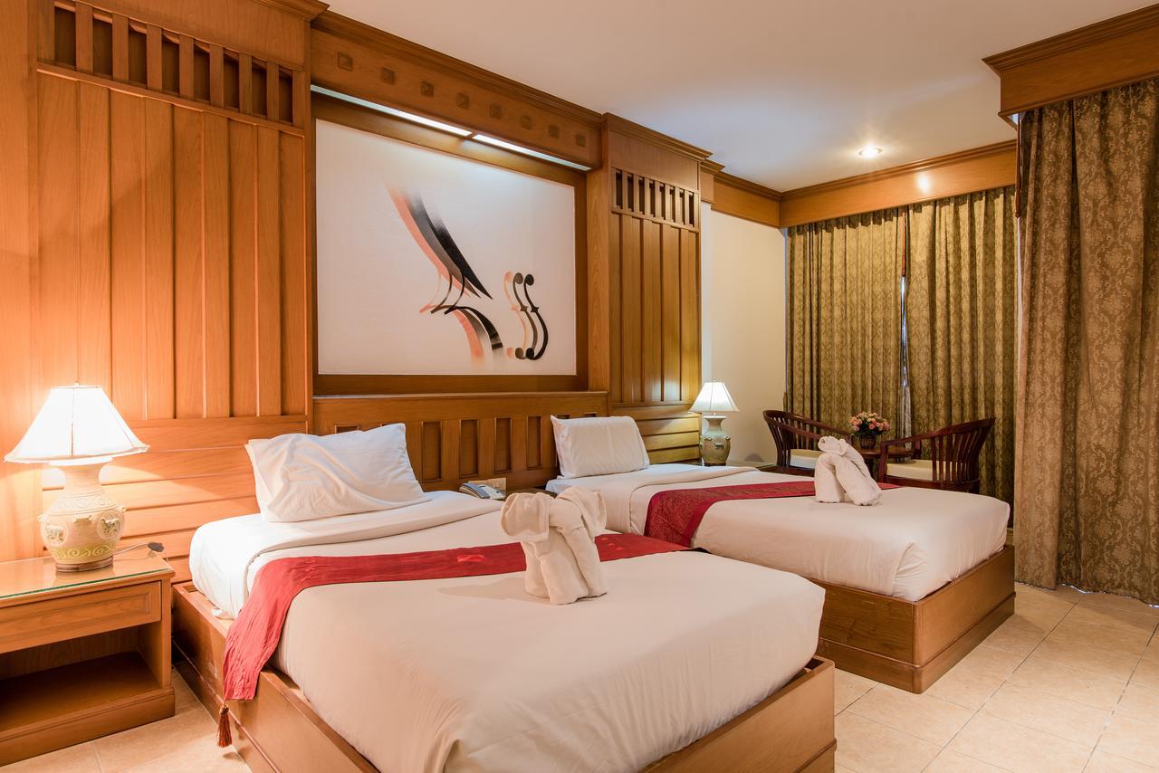 Cello Hotel Patong Esterno foto